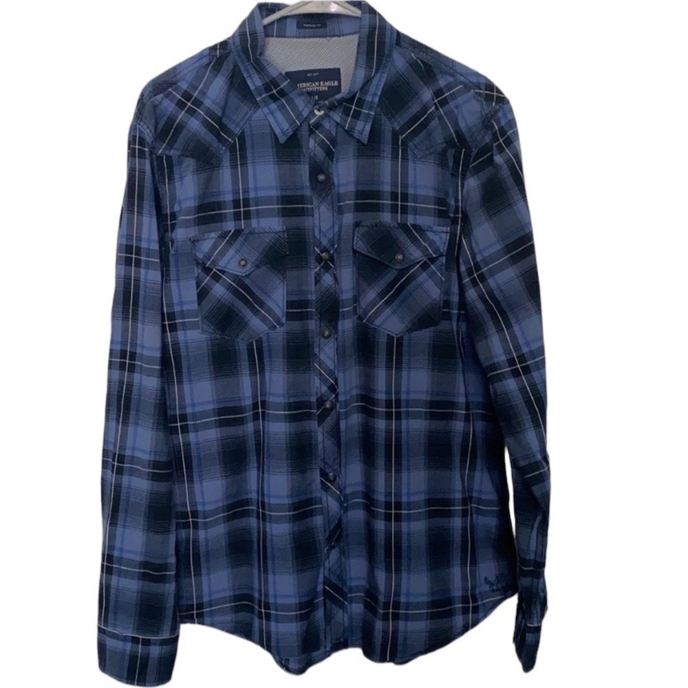 American Eagle men’s western style plaid snap front shirt